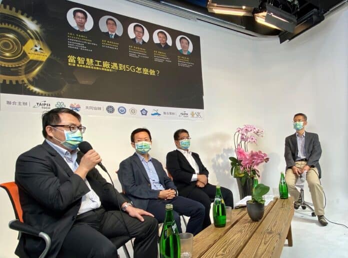 德商威騰斯坦自動化應用賽暨系列活動的首場論壇，主持人北科大機電學院李春穎院長（右起），與談嘉賓德商威騰斯坦總經理魏誠志、北科大機電學院陳金聖副院長與中興大學機械系劉建宏教授。圖/策略遠矚顧問公司提供