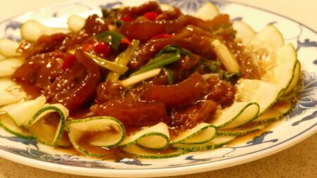 牛家莊紅燒牛筋。圖/秀實提供