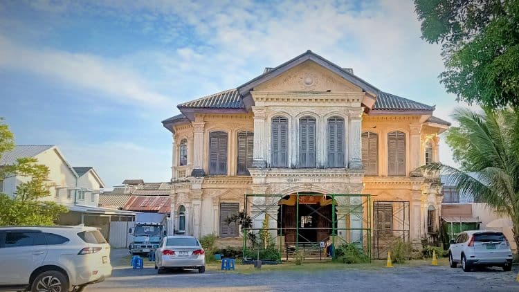 馬來半島華人店屋，都被稱為AC建築物, 英文Anglo (Straits) Chinese buildings 的意思。圖 / 陳文咏博士提供