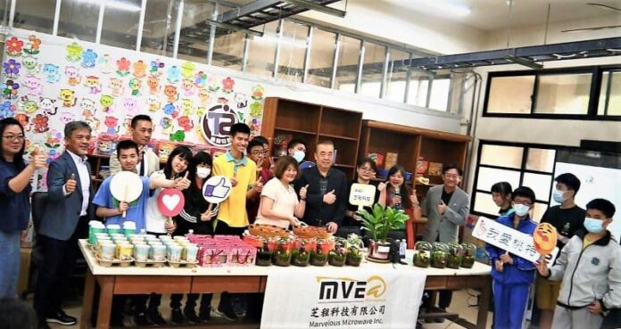 芝程参與桃園特教學校、台灣公益組織教育基金會公益活動，圖中為桃園特教學校葉瑞華校長。圖 / 芝程科技提供