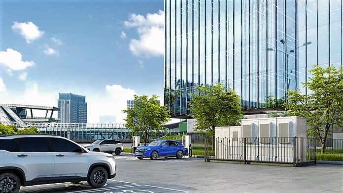 台達一體式儲能系統可解決企業布建儲能空間有限、導入期冗長痛點且可作為用電大戶選用為「複合式對策」,補足義務容量、優化坪效選擇。圖 / 台達提供 台達一體式儲能系統可解決企業布建儲能空間有限、導入期冗長痛點且可作為用電大戶選用為「複合式對策」,補足義務容量、優化坪效選擇。圖 / 台達提供