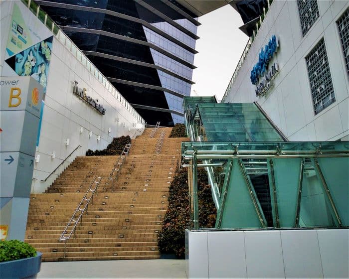 BGC約北市信義區5倍大,區內有公園、草原、綠地,某些大樓房價,在菲律賓算是最高的。圖 / 威力恩