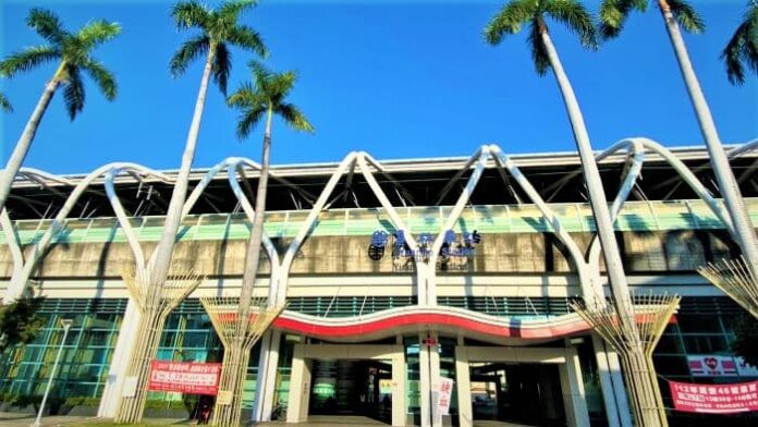 072900 提到彰化員林,你想到的是甚麼? 圖為具有椰林風情的員林火車站。 圖 / 陳嘉英