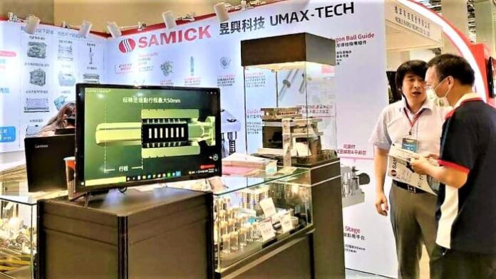 昱興經營自有品牌UMAX-TECH期許成為工業自動化的航空母艦。圖為展覽服務一隅。 圖 / 昱興提供