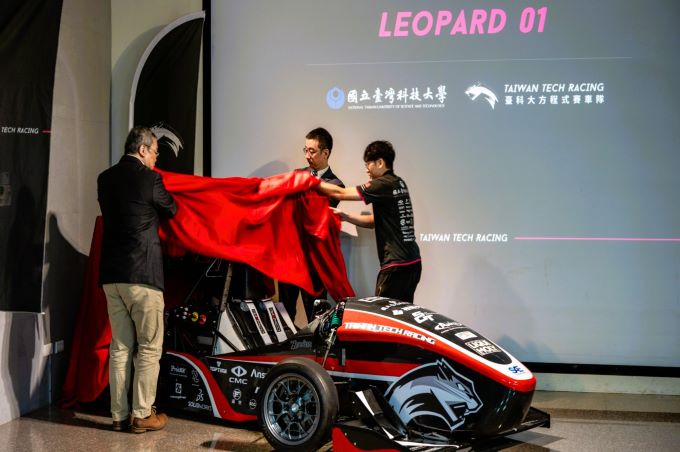 11133 Leopard 01 揭幕