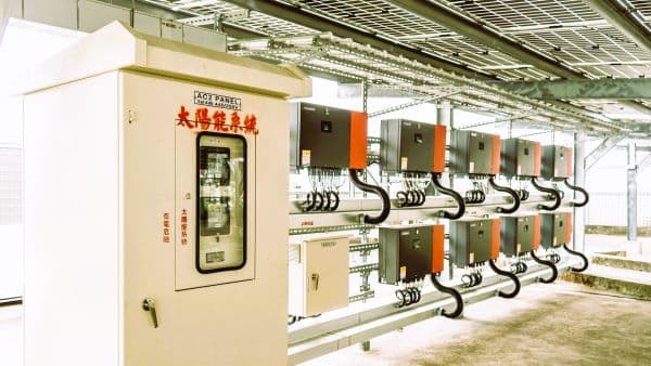 鴻海總部太陽能系統全數採用新望太陽光電變流器。