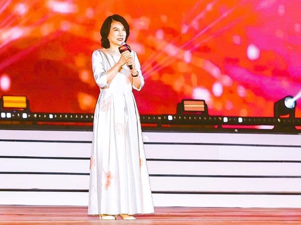 格力電器董事長兼總裁董明珠