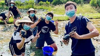 設計學院帶領學生親身體驗及實踐環境保育。