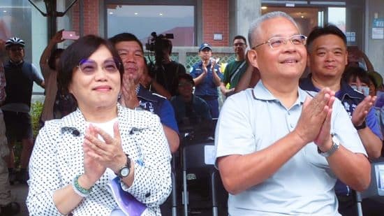 內政部長劉世芳（左）與國家公園署長陳茂春