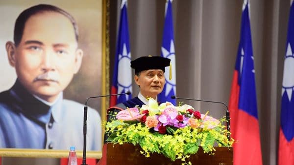 中原大學校長李英明