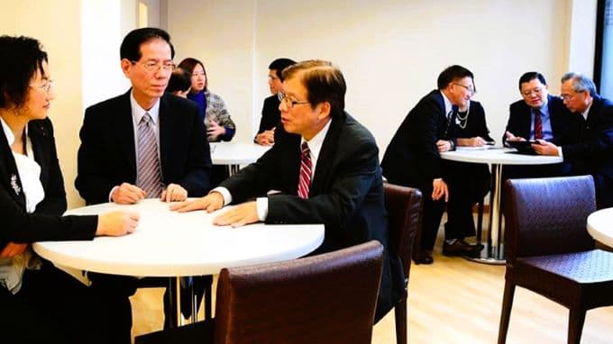 0812301 中華大學攜手中華談判研究發展協會,藉由發揮雙方優質資源,在新竹建立「台灣談判人才培訓基地」,提升台灣產業與社會的談判優勢