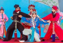 那兩夜忠義綻放 客讚文化創新轉譯