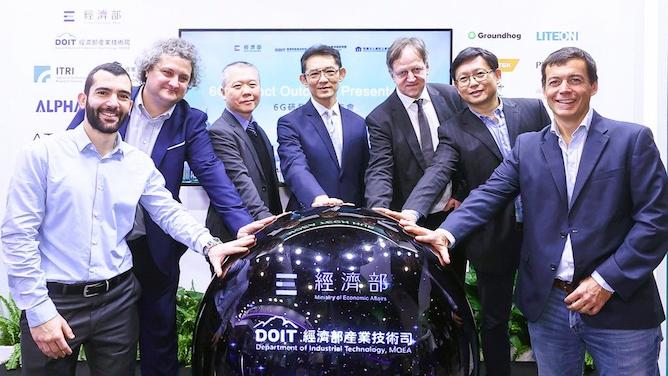 全球通訊大會 首套6G基地台天線亮相