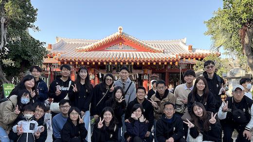 星資訊去年受惠企業對溫盤、ESG揭露與供應鏈減碳需求的快速成長，營運績效持續成長，市占超過 25%交出穩健成長的成績單。圖為日前信星資訊日本員工旅遊一隅。